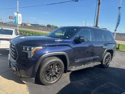 Used 2024 Toyota Sequoia Limited w/ TRD Off-Road Package AWD/4WD image 11