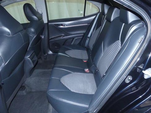 Used 2021 Toyota Camry SE AWD/4WD image 19