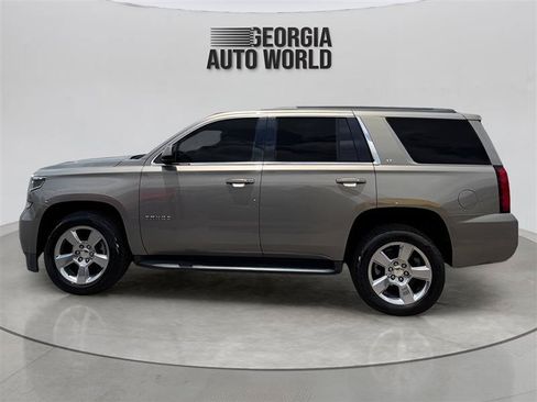 Used 2018 Chevrolet Tahoe LT w/ Luxury Package RWD image 11