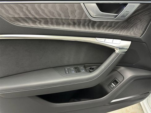 Used 2025 Audi A7 3.0T Prestige image 16