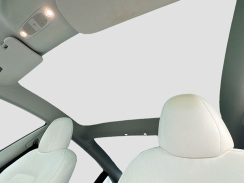 Used 2023 Tesla Model 3 Standard Range image 14