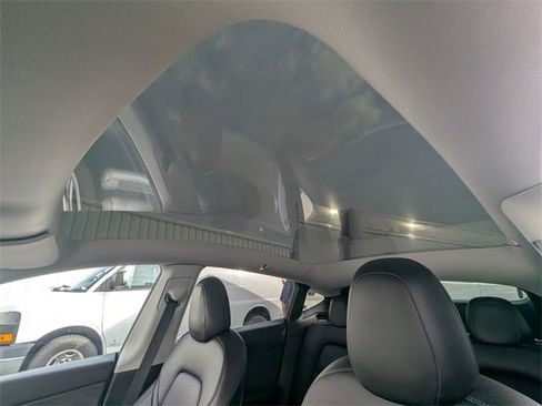 Used 2022 Tesla Model Y Performance image 24