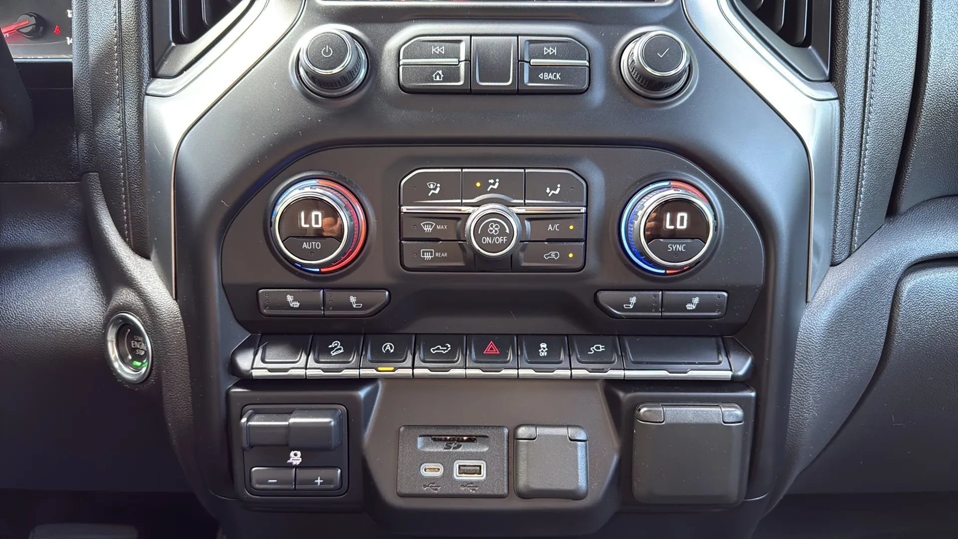 Used 2020 Chevrolet Silverado 1500 LT w/ All-Star Edition AWD/4WD image 35