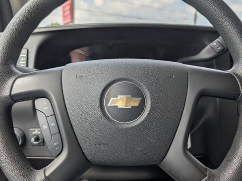 Used 2014 Chevrolet Express 2500 LT w/ LT Preferred Equipment Group RWD image 12