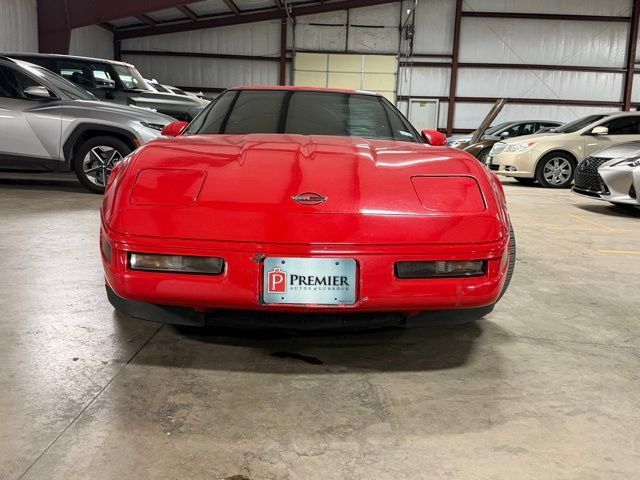 Used 1992 Chevrolet Corvette Coupe RWD image 2