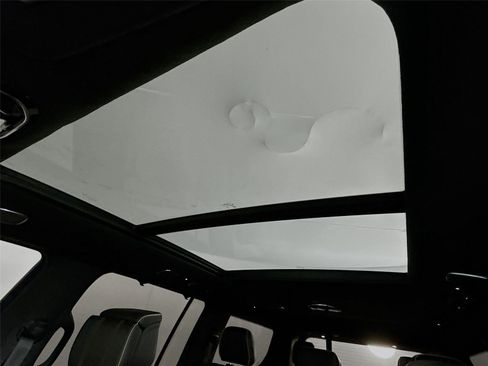 Used 2023 Jeep Grand Wagoneer Series III image 14