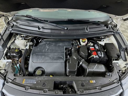 Used 2017 Ford Explorer XLT image 33