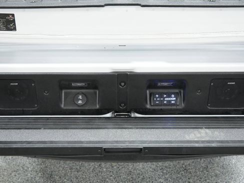 Used 2022 GMC Sierra 2500 Denali w/ Denali Ultimate Package image 17