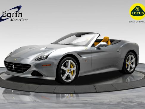 Used 2016 Ferrari California T image 1
