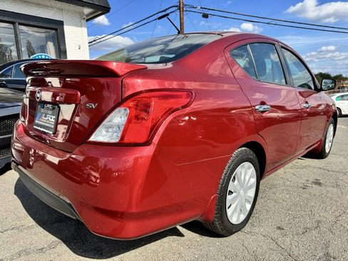 Used 2018 Nissan Versa SV image 4