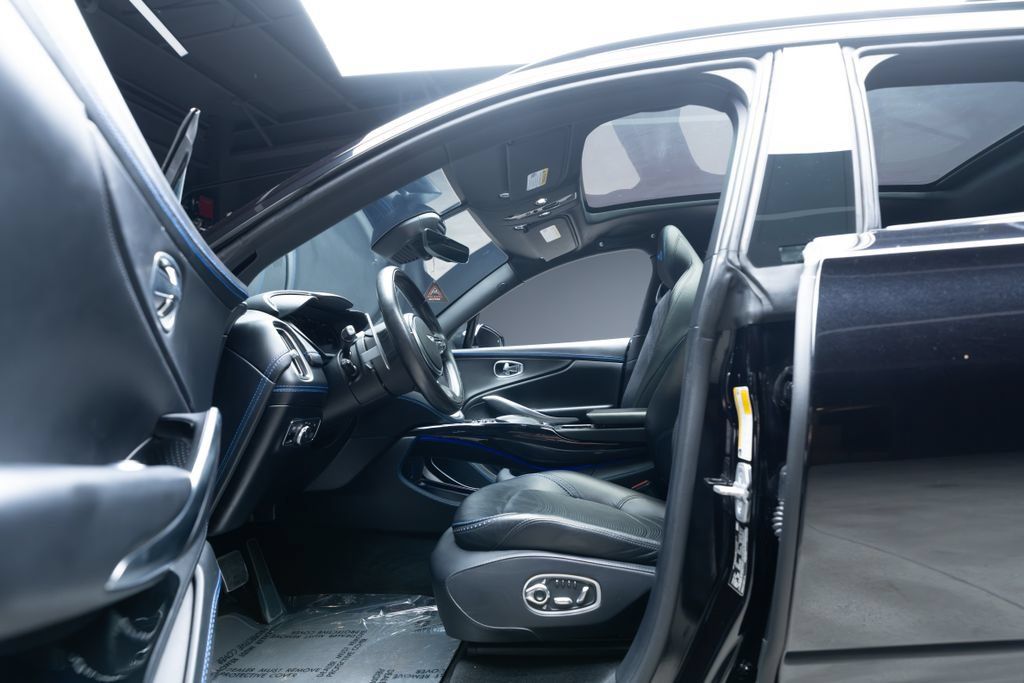 Used 2022 Aston Martin DBX AWD/4WD image 20