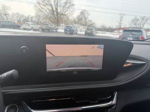 Used 2025 Buick Envista Sport Touring w/ Convenience I Package image 14