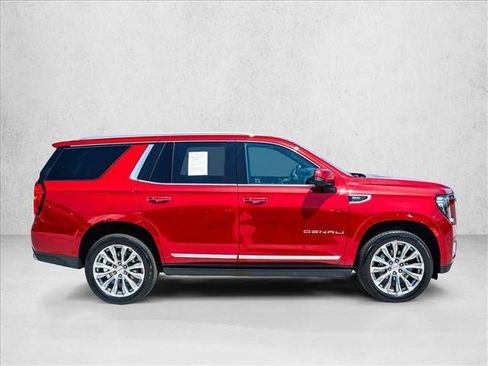 Used 2023 GMC Yukon Denali AWD/4WD image 4