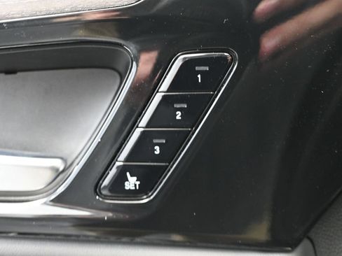 Used 2023 Acura MDX w/ Advance Package AWD/4WD image 15