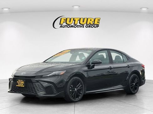 Certified 2025 Toyota Camry SE image 10