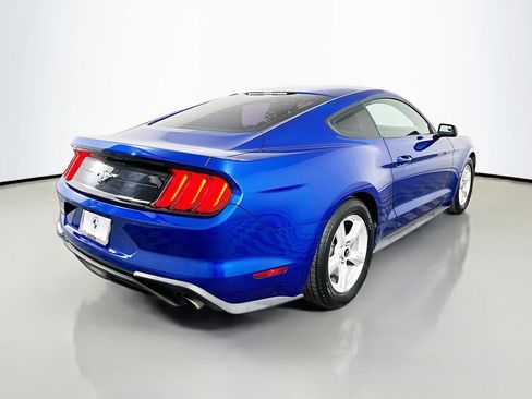 Used 2018 Ford Mustang Coupe image 5