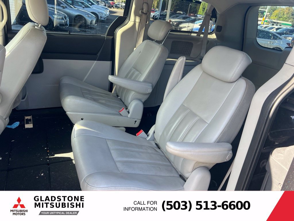 Used 2010 Dodge Grand Caravan SXT FWD image 9