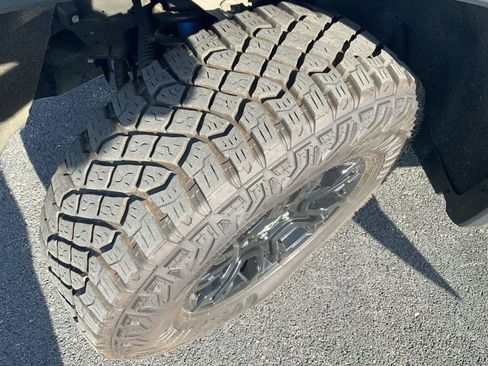 Used 2023 Chevrolet Silverado 1500 ZR2 w/ Technology Package image 22