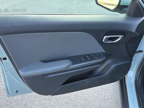 Used 2025 Kia K4 FWD image 16