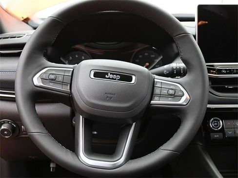 New 2026 Jeep Compass Latitude w/ Sun and Sound Group image 28