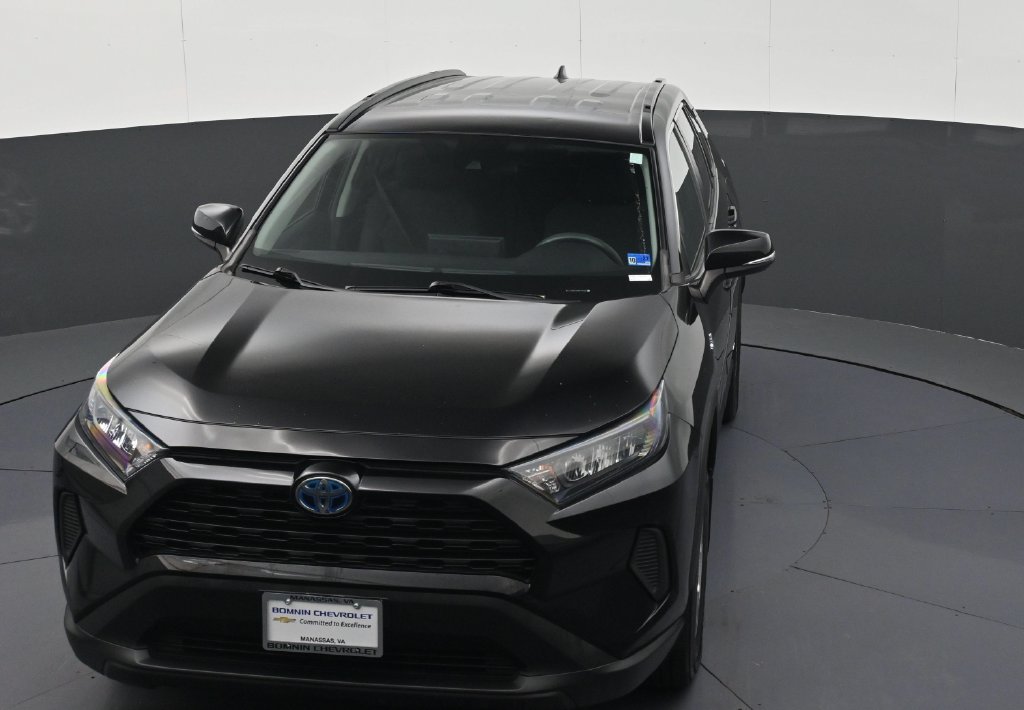 Used 2021 Toyota RAV4 LE AWD/4WD image 30