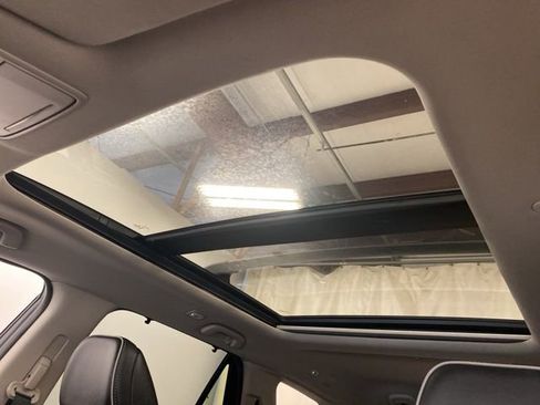 Used 2023 Honda Pilot Elite image 16