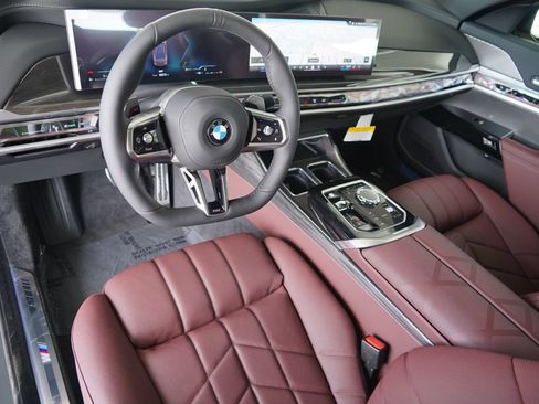 New 2026 BMW 740i w/ Premium Package RWD image 13