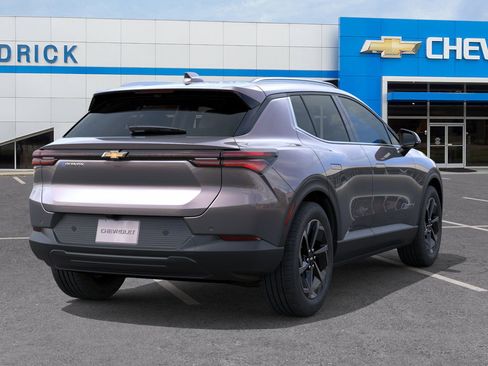 New 2026 Chevrolet Equinox EV LT image 6