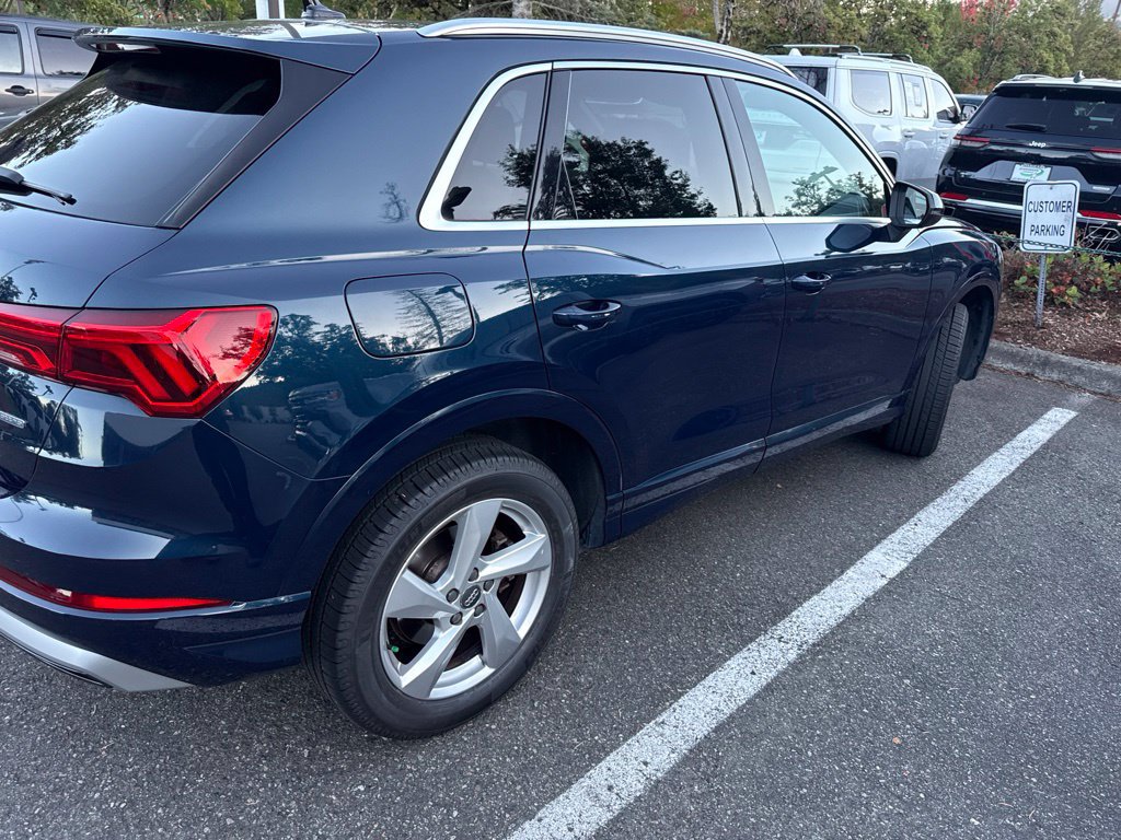 Used 2020 Audi Q3 2.0T Premium AWD/4WD image 2