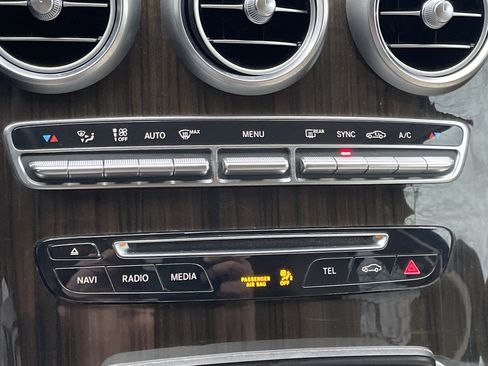 Used 2018 Mercedes-Benz GLC 300 image 33