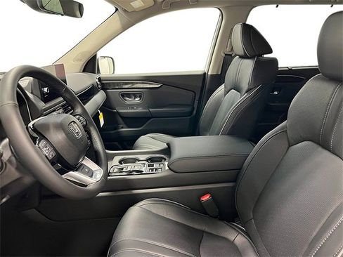 New 2025 Honda Pilot Elite image 14