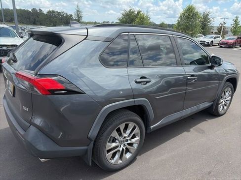 Used 2021 Toyota RAV4 XLE Premium FWD image 4