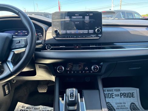 Used 2023 Mitsubishi Outlander SE AWD/4WD image 26