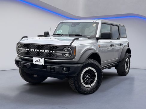 Used 2023 Ford Bronco Badlands w/ Sasquatch Package image 2