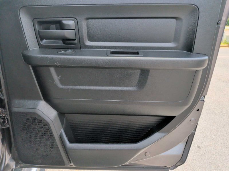 Used 2014 RAM 1500 Express RWD image 17