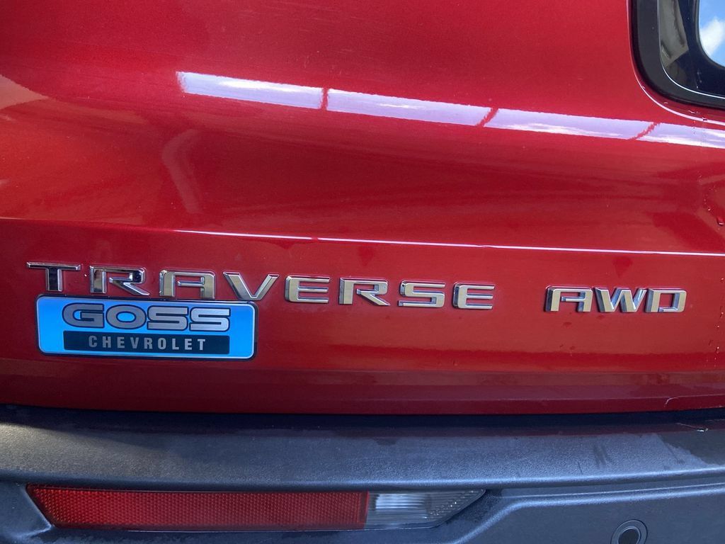 Certified 2025 Chevrolet Traverse LT AWD/4WD image 31