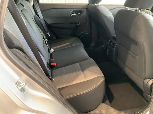 Used 2022 Nissan Rogue SV image 24