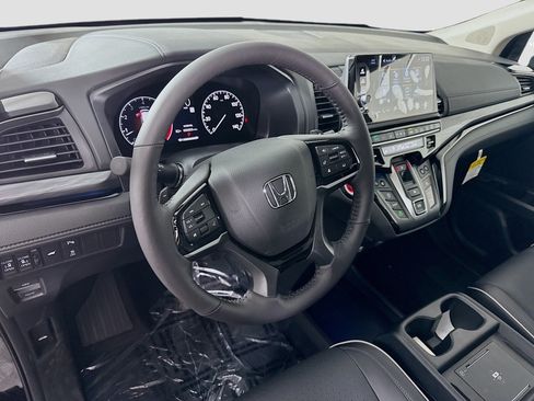 Used 2025 Honda Odyssey Elite image 6