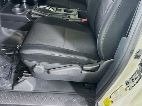 Used 2013 Toyota FJ Cruiser 4WD w/ Upgrade Pkg image 22