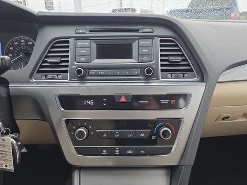 Used 2016 Hyundai Sonata SE image 22