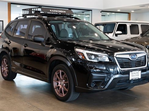 Used 2021 Subaru Forester AWD/4WD image 3