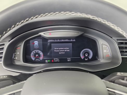 Certified 2025 Audi Q8 Premium Plus w/ Premium Plus Package AWD/4WD image 22