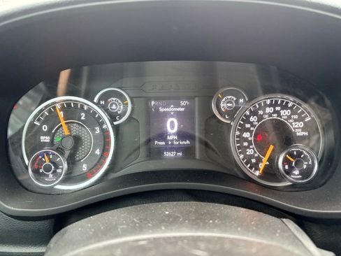 Used 2021 RAM 5500 Tradesman w/ Chrome Appearance Group image 29