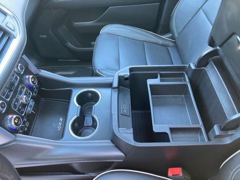 Certified 2022 GMC Yukon XL SLT w/ SLT Luxury Package image 34