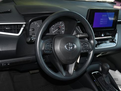 Used 2024 Toyota Corolla LE image 8
