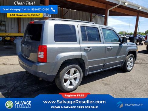 Used 2014 Jeep Patriot Latitude w/ Sun/Sound Group AWD/4WD image 4