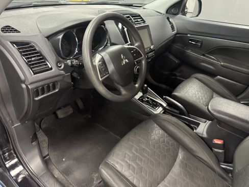 Used 2020 Mitsubishi Outlander Sport ES FWD image 12
