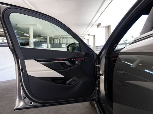 New 2026 BMW 530i w/ Convenience Package image 13