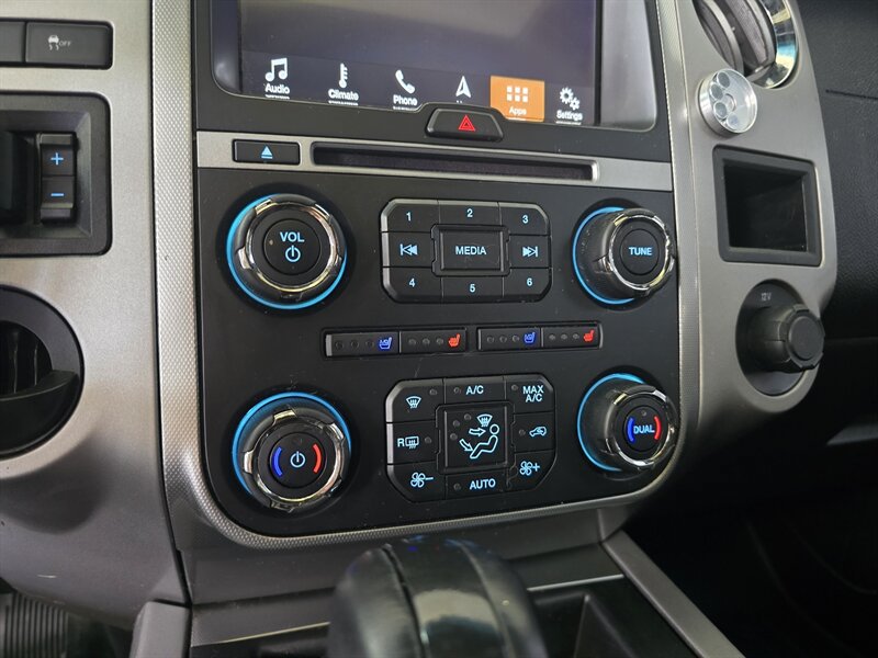 Used 2017 Ford Expedition XLT w/ Equipment Group 202A RWD image 34