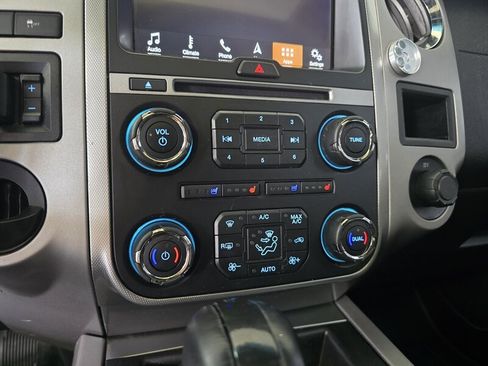Used 2017 Ford Expedition XLT w/ Equipment Group 202A RWD image 34